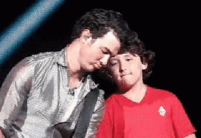 Kevin And Frankie Jonas Brothers GIF - Kevin And Frankie Jonas Brothers Nod GIFs