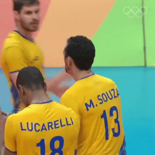 Ump Hug Msouza GIF - Ump Hug Msouza Wallace GIFs