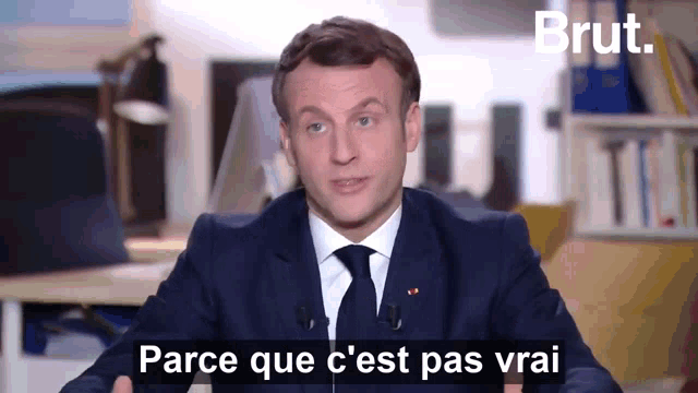 (daewon) running through the parking lot Macron-emmanuel-macron