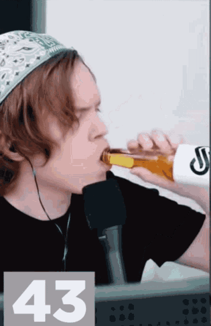 Drinking Beer GIF - Drinking Beer Roomieofficial GIFs