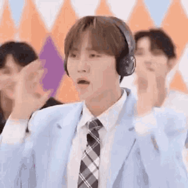 Scoupsgenre Seventeen GIF