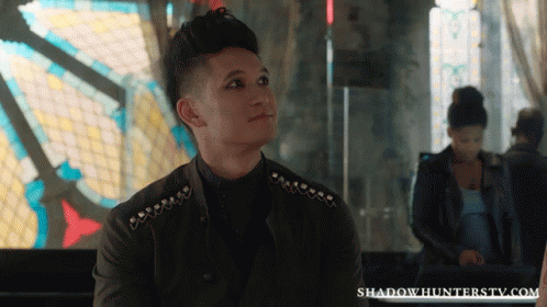 Maguns Watching Clace Awkwardly Malec GIF - Maguns Watching Clace Awkwardly Malec Shadowhunters GIFs