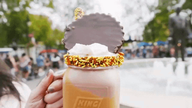 Cupfusion King Size Shake Large Drink GIF - Cupfusion King Size Shake King Size Shake Large Drink GIFs