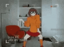 Velma Dinkley Dancing GIF - Velma Dinkley Dancing Scooby Doo GIFs