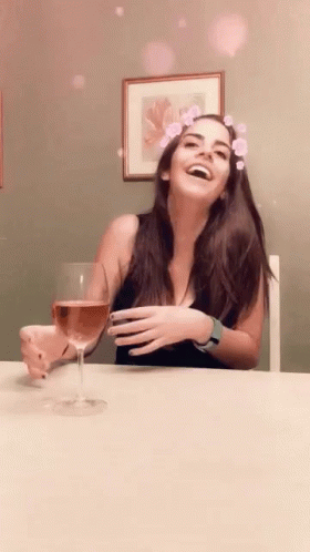 Wineo Snapchat GIF - Wineo Snapchat Wine Drunk GIFs