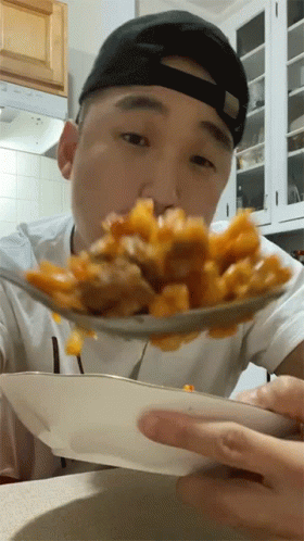Yummy Chef Chris Cho GIF - Yummy Chef Chris Cho Tasty GIFs