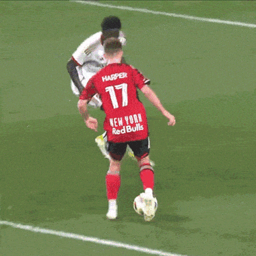 a soccer player with the number 17 on their jersey