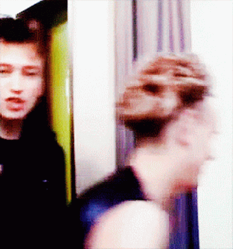 Alan Wilder Pointing GIF - Alan Wilder Pointing Hey There GIFs