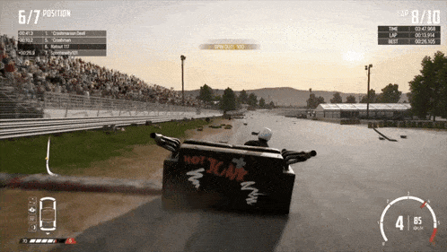 a video game is being played with a car that says hot junk