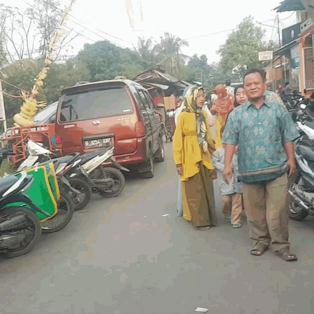 Yatim GIF