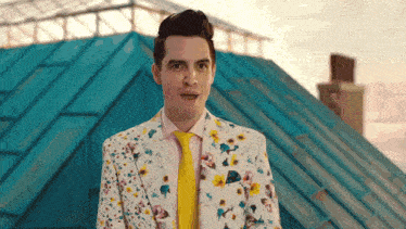 Taylor Swift Brendon Urie GIF - Taylor Swift Brendon Urie Heart GIFs