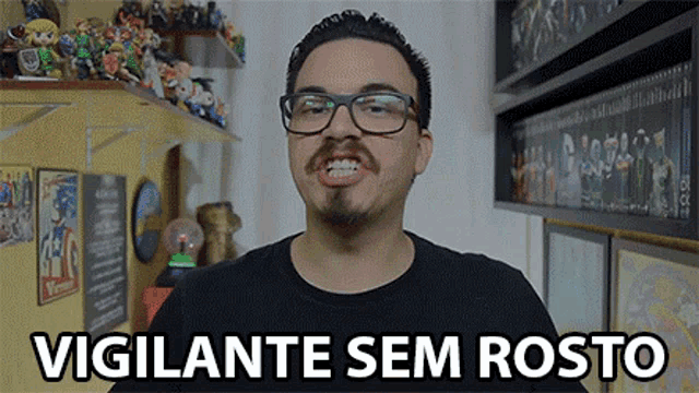 a man wearing glasses and a black shirt with the words vigilante sem rosto written below him