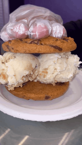 Ice Cream Sandwich Cookie Sandwich GIF - Ice Cream Sandwich Cookie Sandwich Dessert GIFs