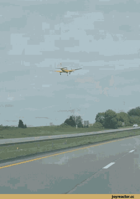 Plane Landing GIF - Plane Landing Road GIFs