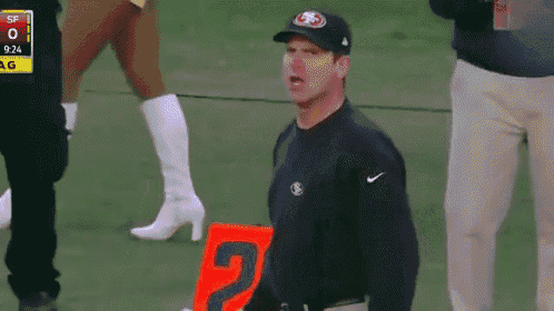 She'S So Pretty. You Guys Don'T Have A Problem With This? GIF - Badlipreading Sopretty Nfl GIFs