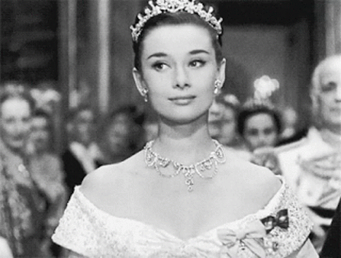 Queen Audrey Hepburn GIF - Queen Audrey Hepburn Roman Holiday GIFs