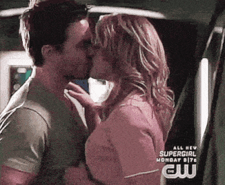 Oliver Queen Felicity GIF - Oliver Queen Oliver Felicity GIFs