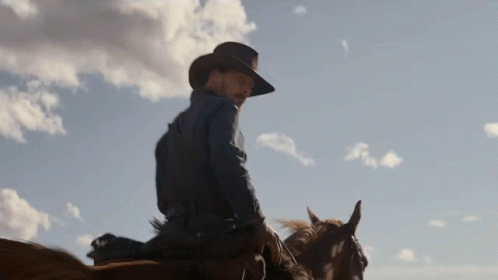 Horseback Riding Phil Burbank GIF - Horseback Riding Phil Burbank Benedict Cumberbatch GIFs