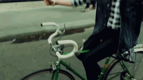 No Hands Carly Rae Jepsen GIF - No Hands Carly Rae Jepsen Run Away With Me Song GIFs