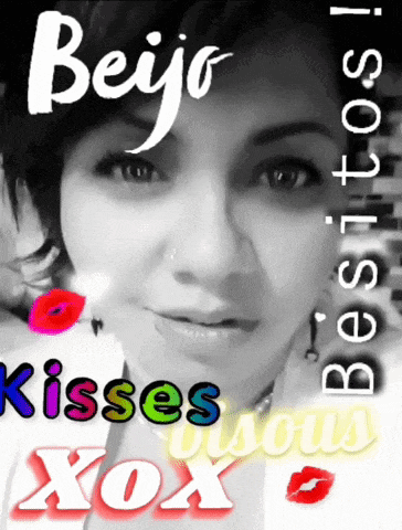 a black and white photo of a woman surrounded by kisses and the words beijo kisses xoxo
