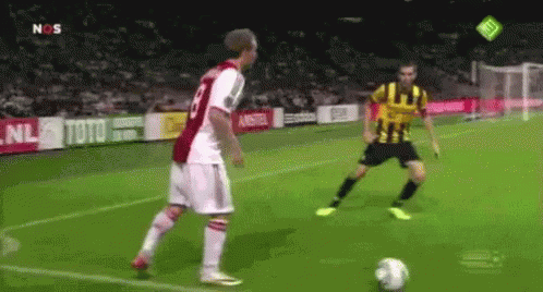 Ajax Dribbling GIF - Ajax Dribbling Futbol GIFs