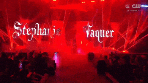 a stage with the words stephanie and vaquer on it