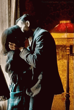Twh Hiddled GIF - Twh Hiddled Kiss GIFs