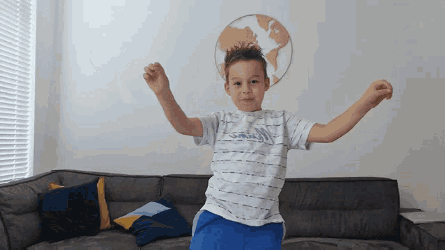 Lindi GIF