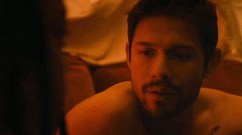 Diego Hargeeves With A Girl GIF - Diego Hargeeves With A Girl In Bed GIFs