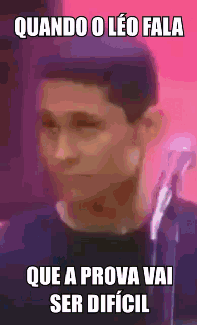 a man in front of a microphone with the caption quando o leo fala