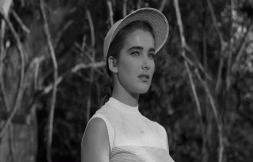 Take A Look Kay Lawrence GIF - Take A Look Kay Lawrence Creature From The Black Lagoon GIFs