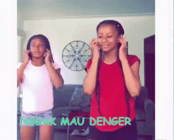 Nggak Mau Denger GIF - Dont Wanna Hear Challenge No No Nox Nayah Challenge Joget GIFs