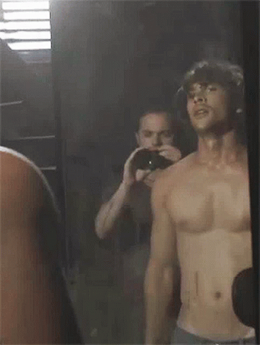 The100 Handsome GIF - The100 Handsome Shirtless GIFs