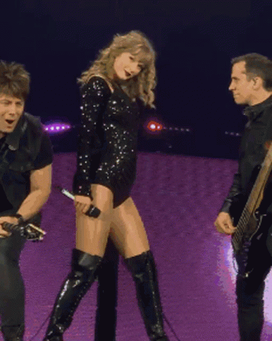 Love Story Taylor Reputation Stadium Tour GIF - Love Story Taylor Reputation Stadium Tour Dancing Queen GIFs