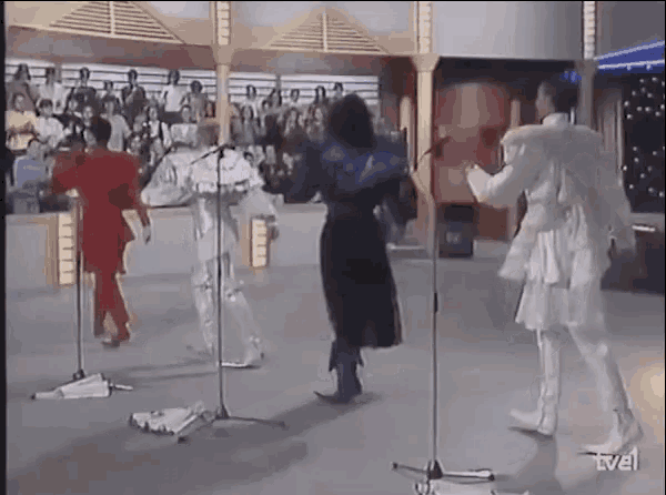 Locomia Bailando En Tve GIF