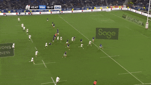 a rugby game between france and england with the score at 16-17