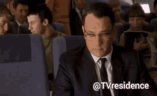Tom Hanks Tvresidence GIF - Tom Hanks Tvresidence Catch Me If You Can GIFs