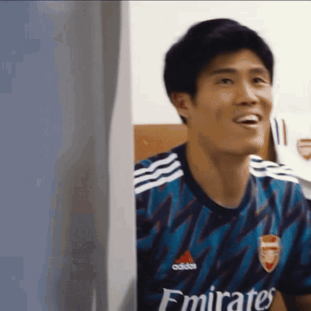 Takehiro Tomiyasu Arsenal GIF - Takehiro Tomiyasu Arsenal GIFs