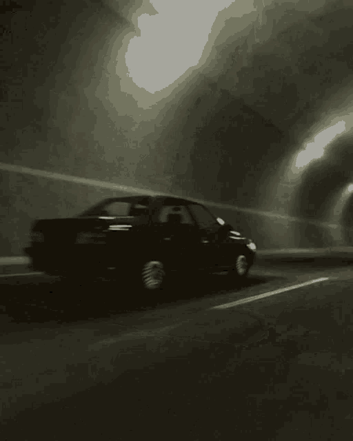 World Wide Willy Car GIF - World Wide Willy Car Tunnel GIFs