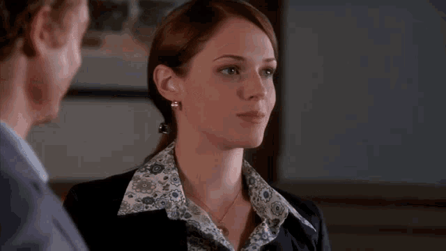 Amanda Righetti Grace Van Pelt GIF