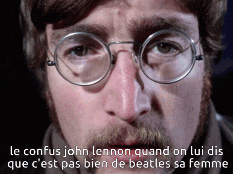 a close up of a man 's face with glasses and a caption that says le confus john lennon