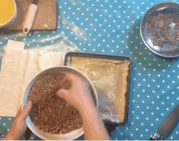 Prepare Food GIF - Prepare Food Bake GIFs