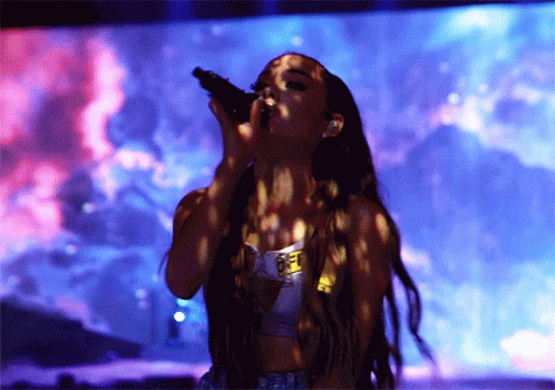Moonlight Ariana Grande GIF - Moonlight Ariana Grande Live GIFs