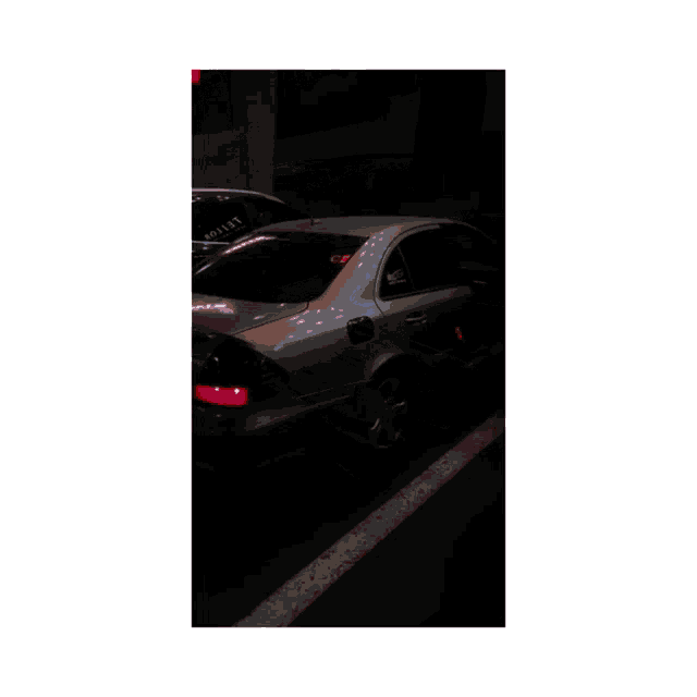 a car with a license plate that says cb