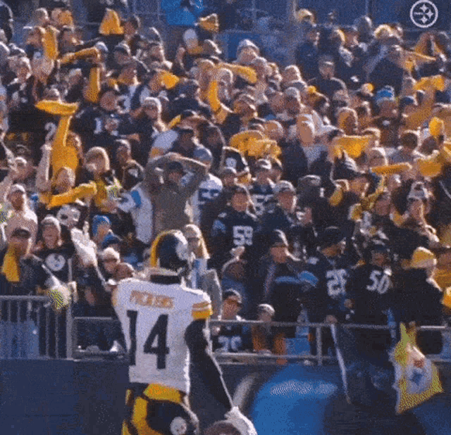George Pickens Him GIF - George Pickens Him Pittsburgh Steelers GIFs