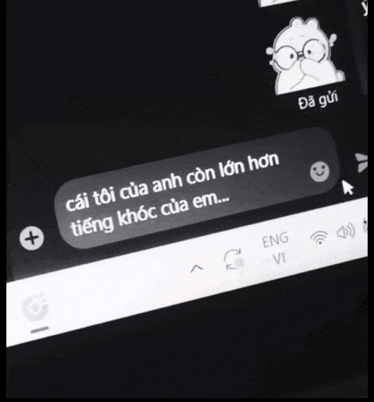 a black and white image of a computer screen with a foreign language written on it