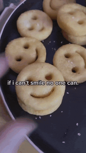 Smileypotato If I Cant Smile No One Can GIF - Smileypotato If I Cant Smile No One Can Crushing Potato GIFs