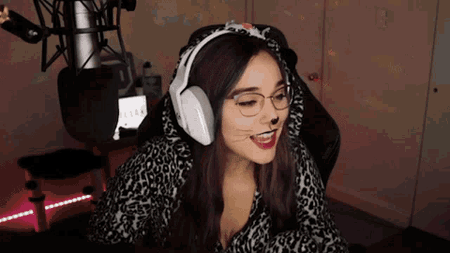 Misscaitlin Pog GIF