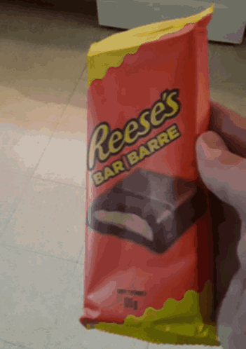 Reeses Bar Chocolate Bar GIF - Reeses Bar Chocolate Bar Candy Bar GIFs