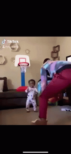 Crossover Basketball GIF - Crossover Cross Over GIFs